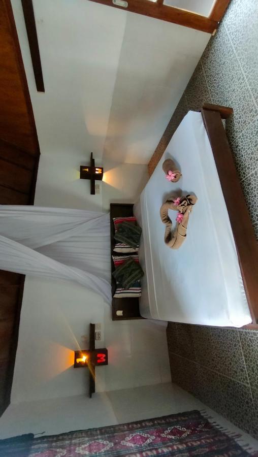 Maxal Bungalow Hotel Gili Air Exterior photo
