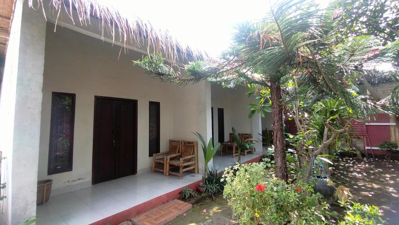 Maxal Bungalow Hotel Gili Air Exterior photo