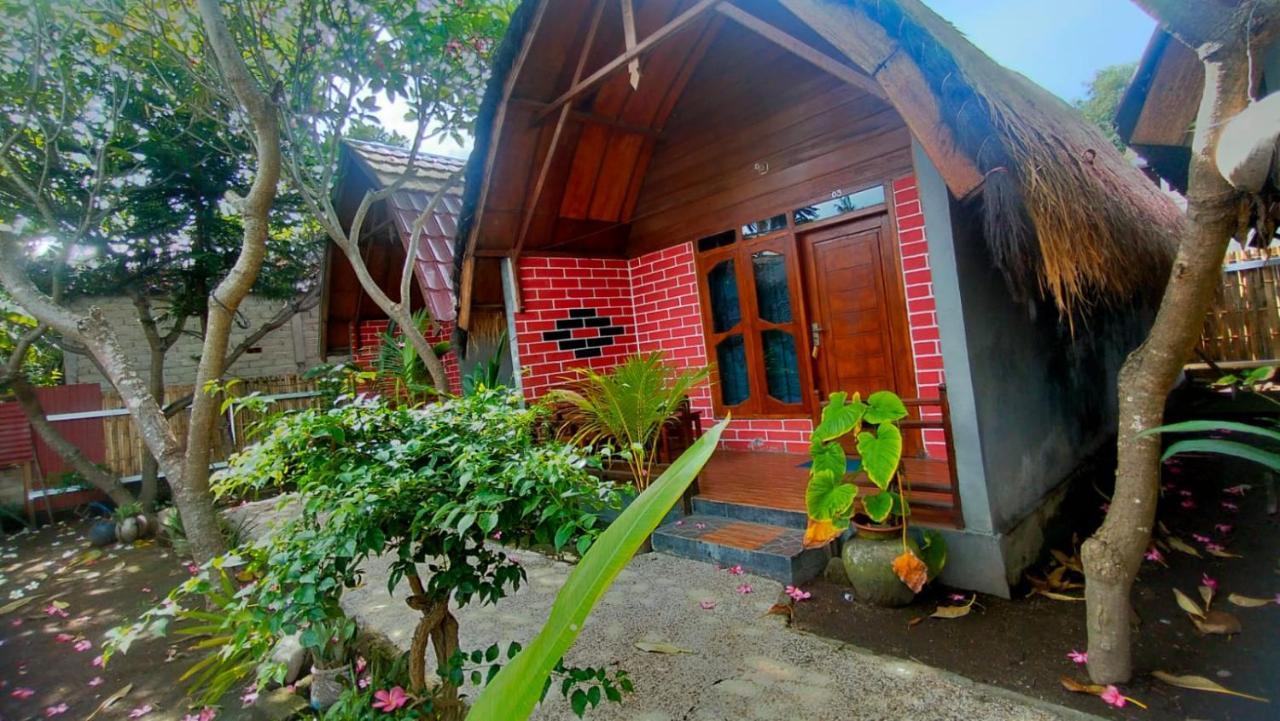 Maxal Bungalow Hotel Gili Air Exterior photo
