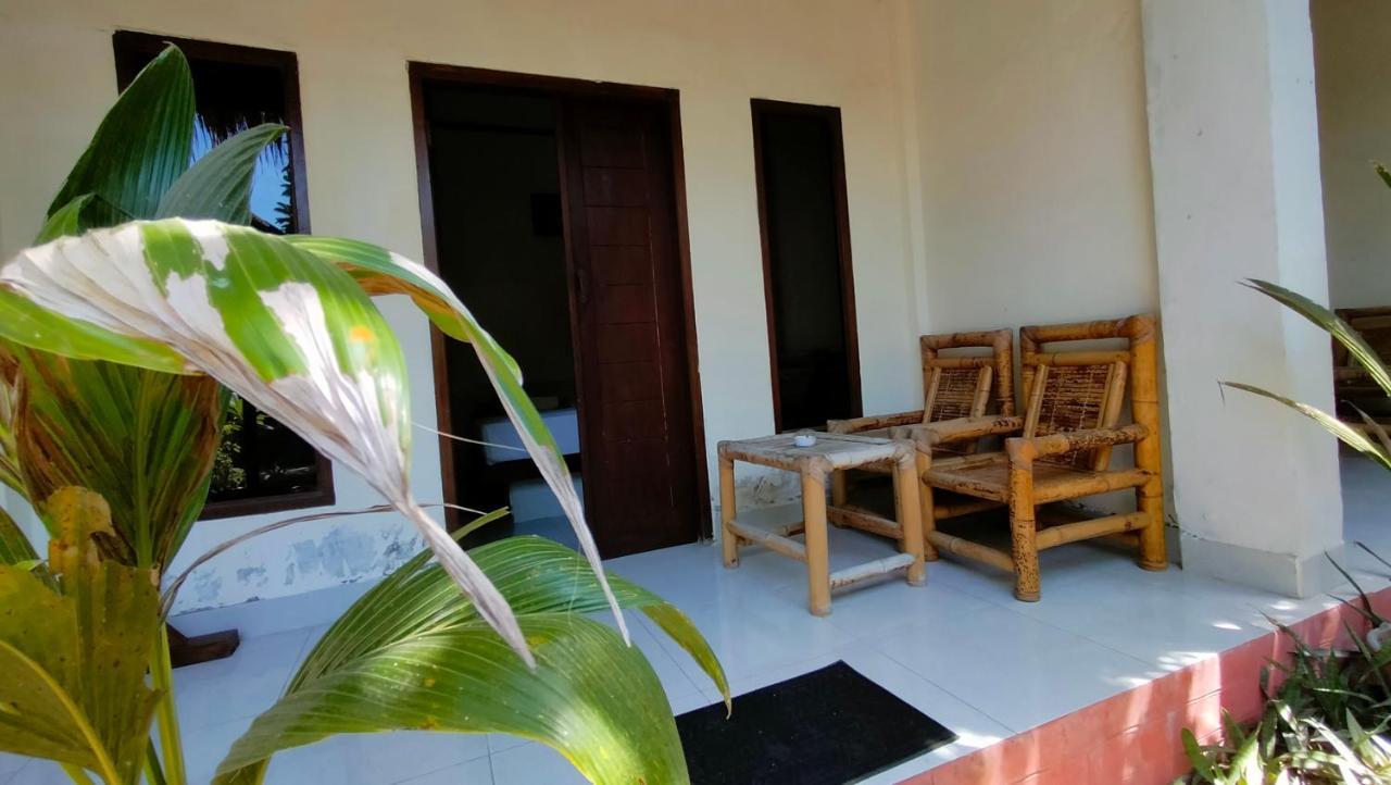 Maxal Bungalow Hotel Gili Air Exterior photo