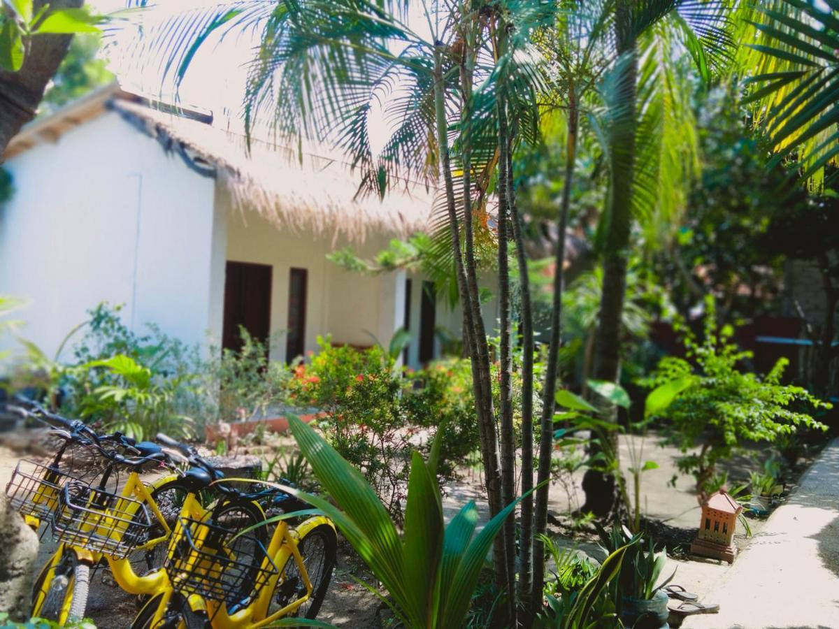 Maxal Bungalow Hotel Gili Air Exterior photo
